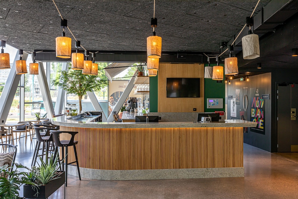 best western m treize paris asnieres