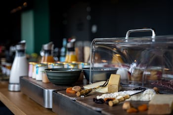 best western m treize paris asnieres