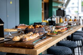 best western m treize paris asnieres