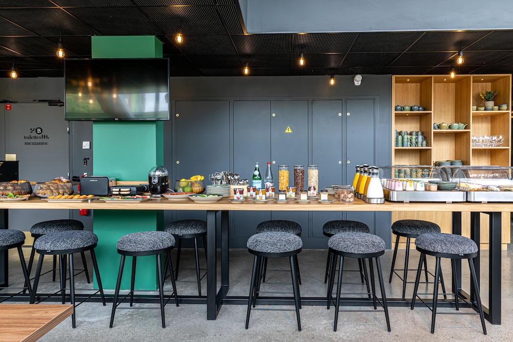 best western m treize paris asnieres