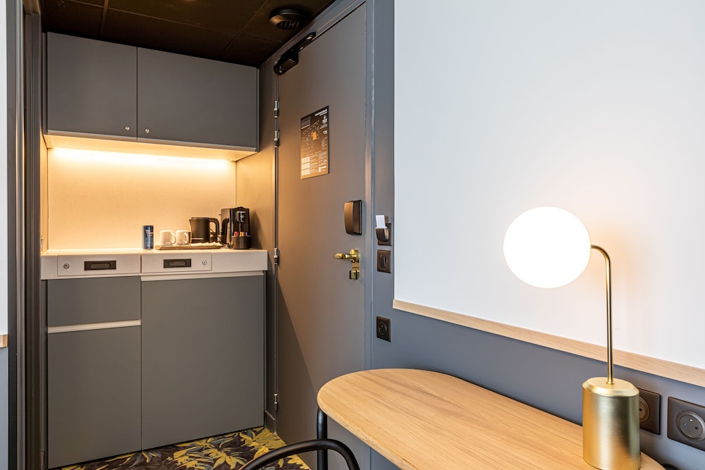 best western m treize paris asnieres