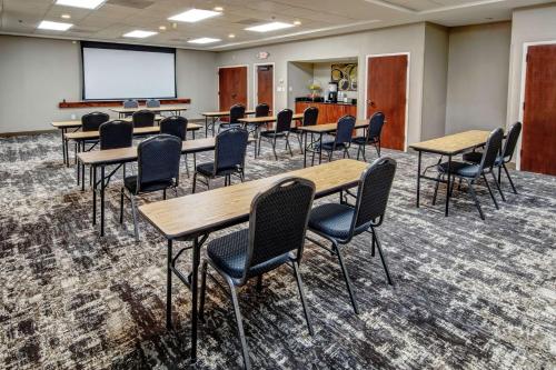 hampton inn elizabeth city