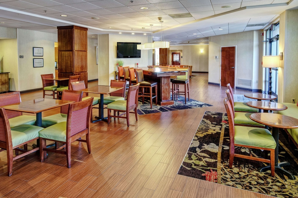 hampton inn elizabeth city