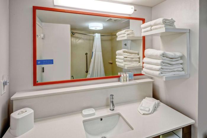 hampton inn elizabeth city