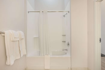 comfort inn and suites