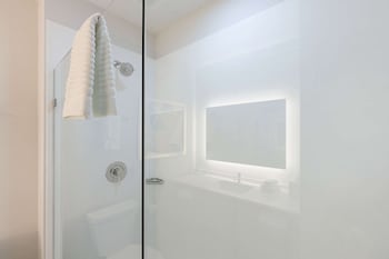 comfort inn and suites