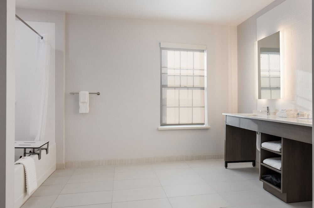 comfort inn and suites