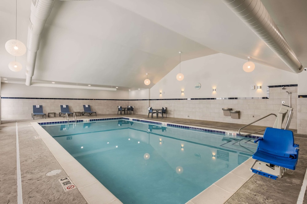 comfort inn and suites