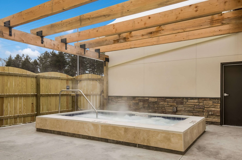 comfort inn and suites