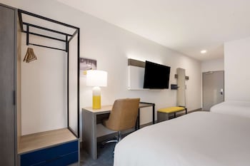 comfort inn and suites