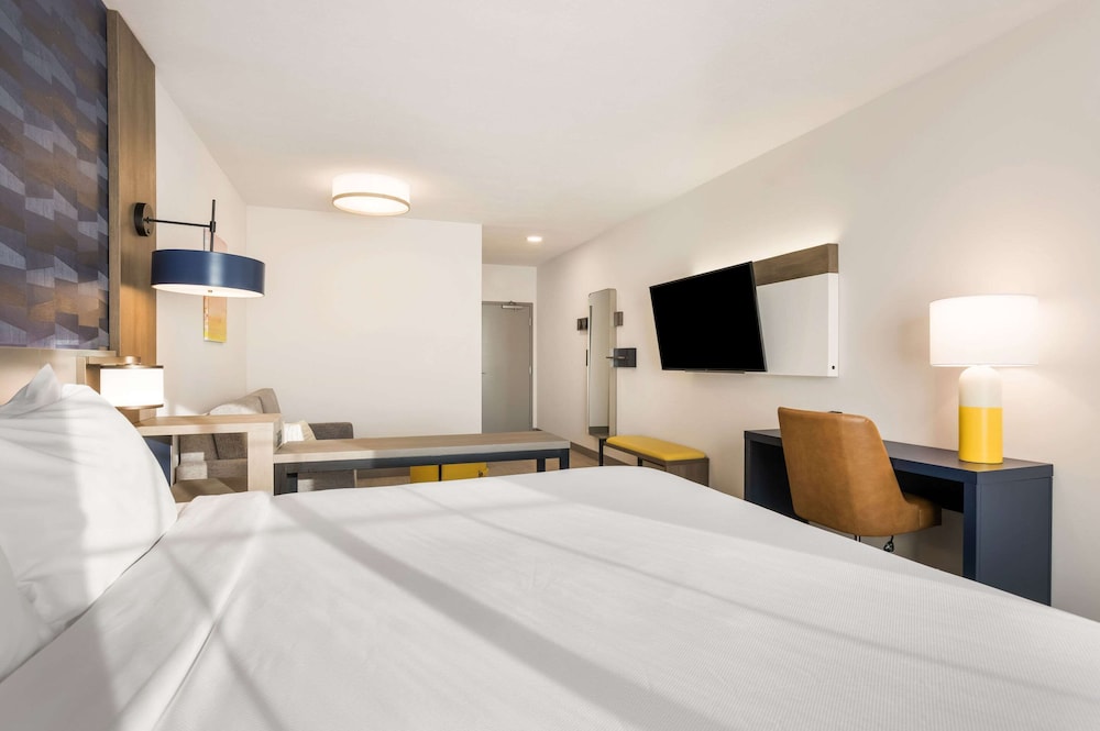 comfort inn and suites