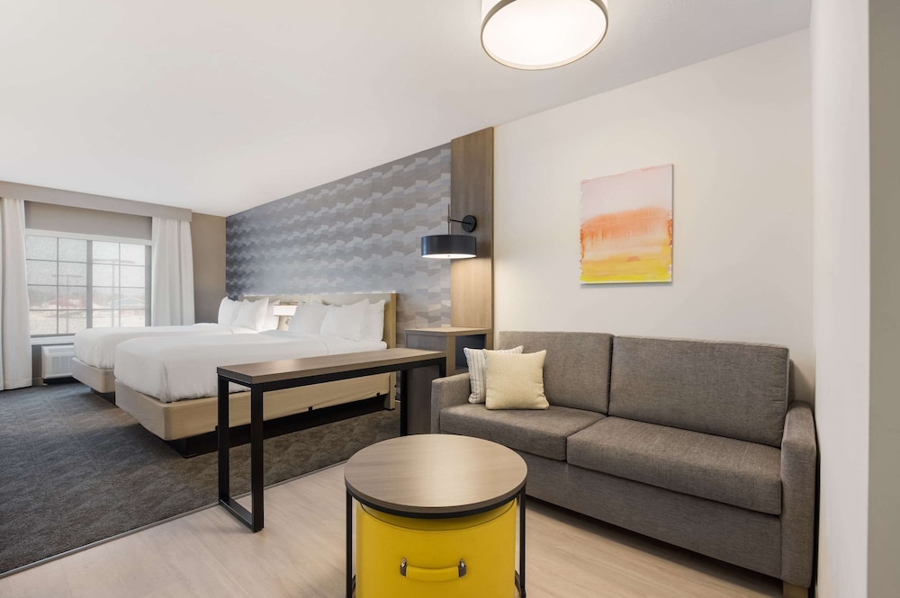 comfort inn and suites