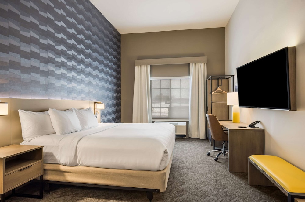 comfort inn and suites