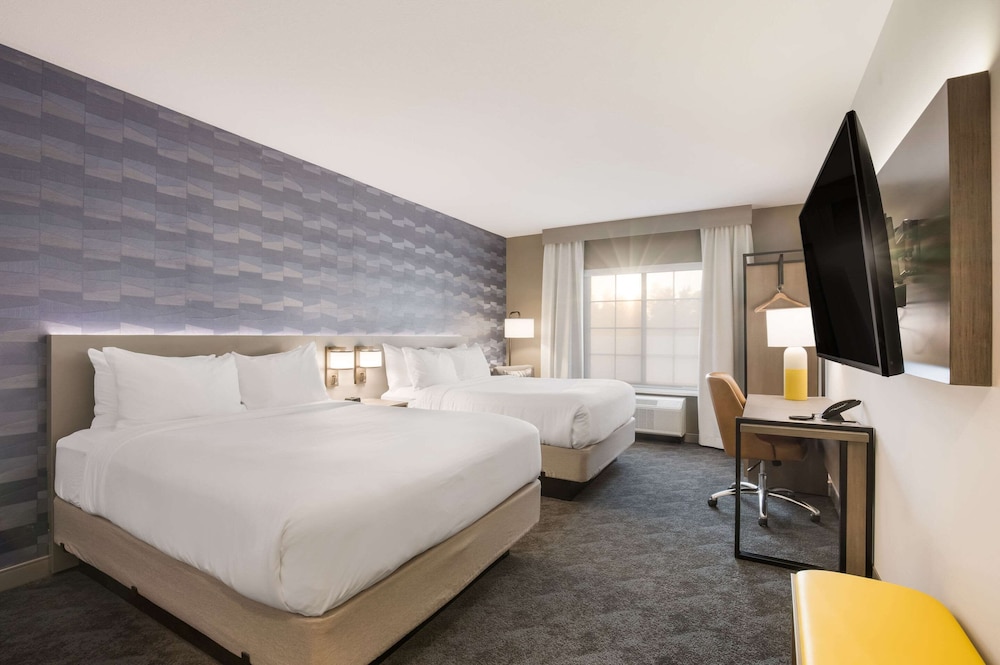 comfort inn and suites