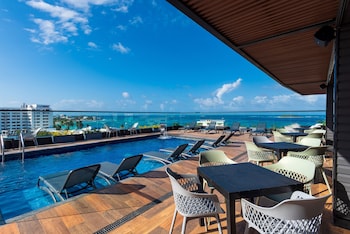 sea avenue hotel