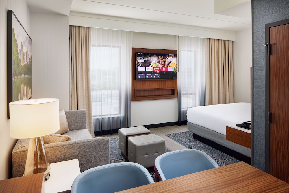 embassy suites by hilton atlanta airport north