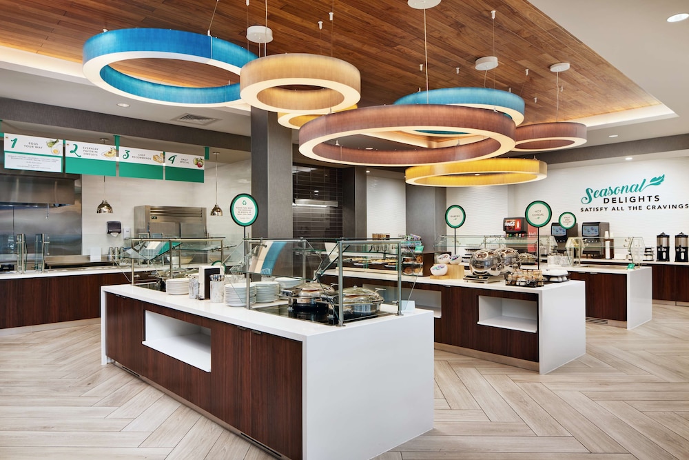 embassy suites by hilton atlanta airport north