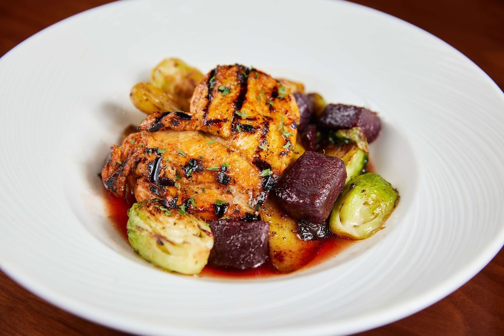 embassy suites by hilton atlanta airport north