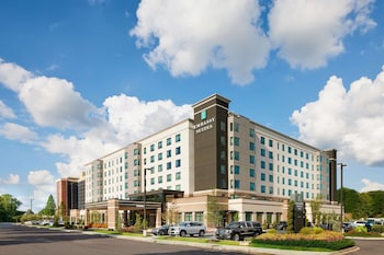 embassy suites by hilton atlanta airport north