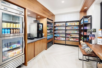 embassy suites by hilton atlanta airport north