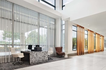 embassy suites by hilton atlanta airport north