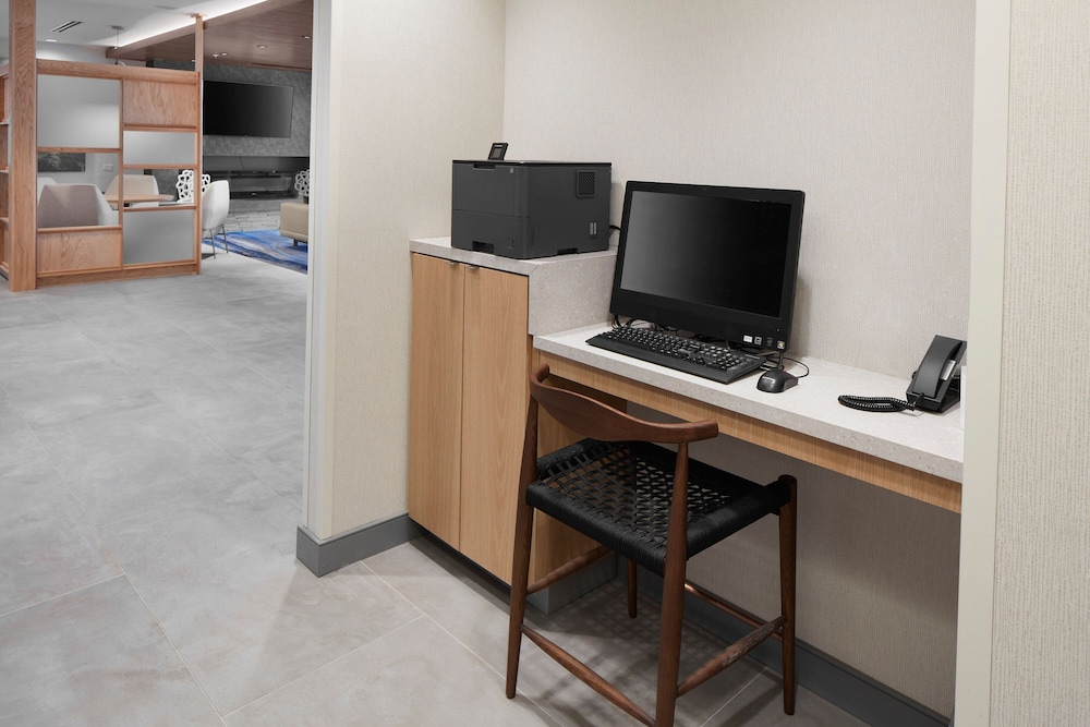 fairfield inn and suites by marriott stony creek