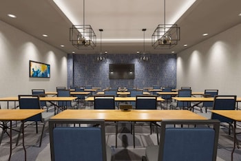 la quinta inn and suites by wyndham bardstown