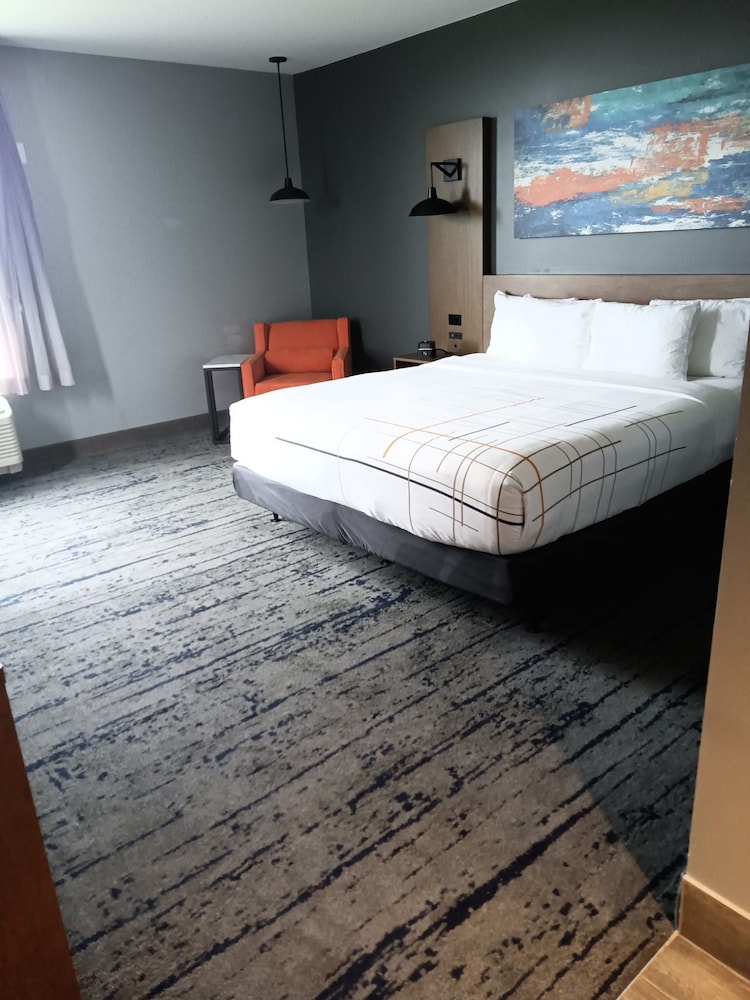 la quinta inn and suites by wyndham bardstown