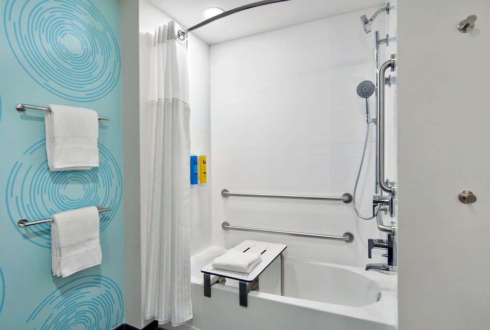 tru by hilton ashburn one loudoun