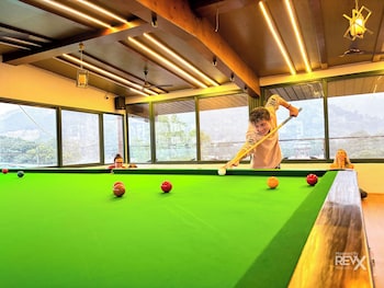 hotel green view behind pramarth niketan
