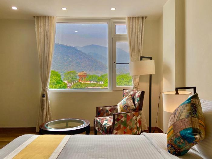 hotel green view behind pramarth niketan