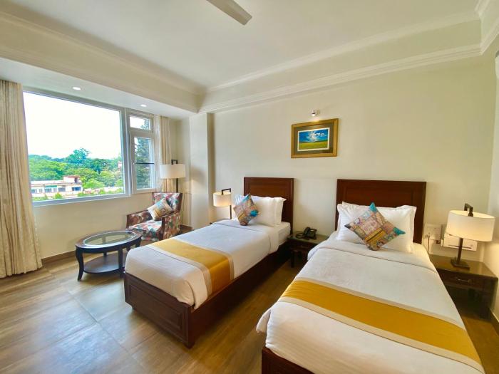 hotel green view behind pramarth niketan