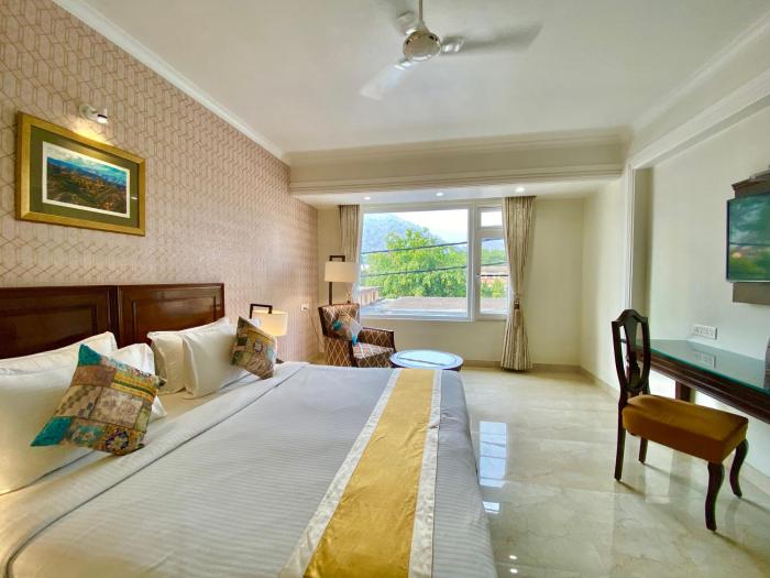 hotel green view behind pramarth niketan
