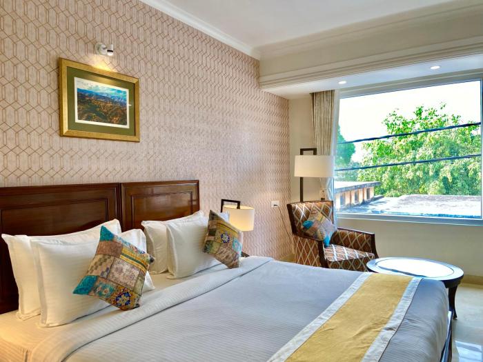 hotel green view behind pramarth niketan
