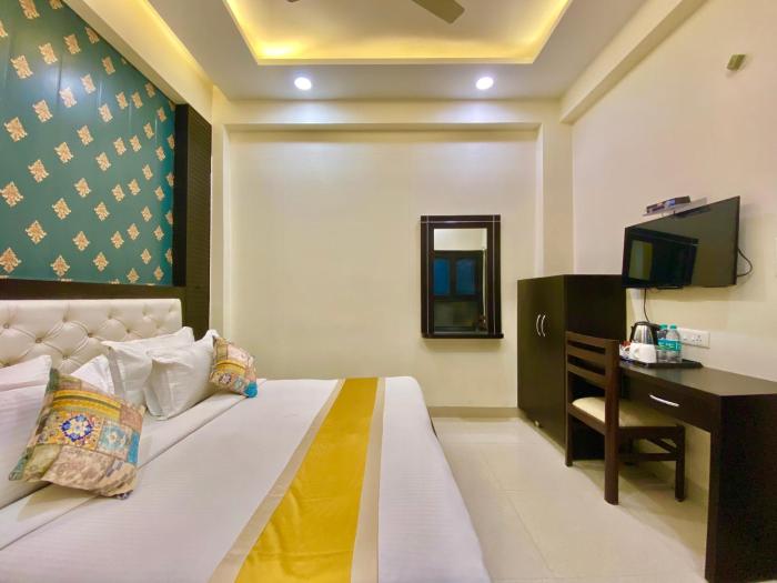hotel green view behind pramarth niketan