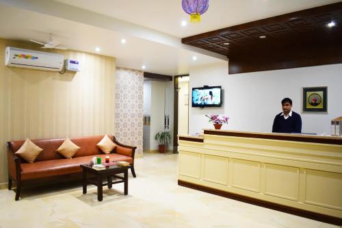 hotel green view behind pramarth niketan