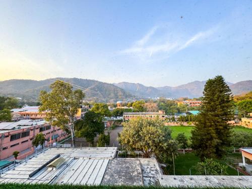 hotel green view behind pramarth niketan
