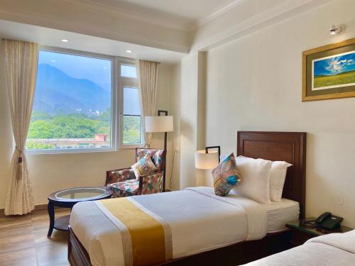 hotel green view behind pramarth niketan