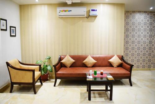 hotel green view behind pramarth niketan