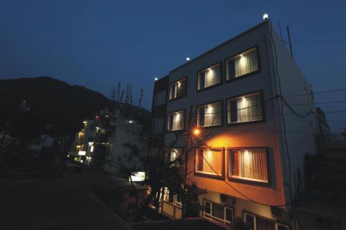 hotel green view behind pramarth niketan