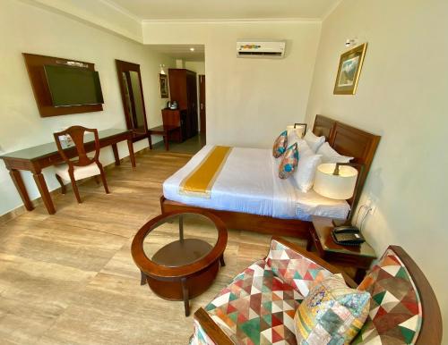 hotel green view behind pramarth niketan
