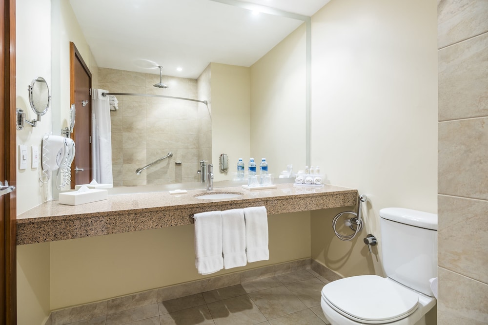 holiday inn express quito by ihg