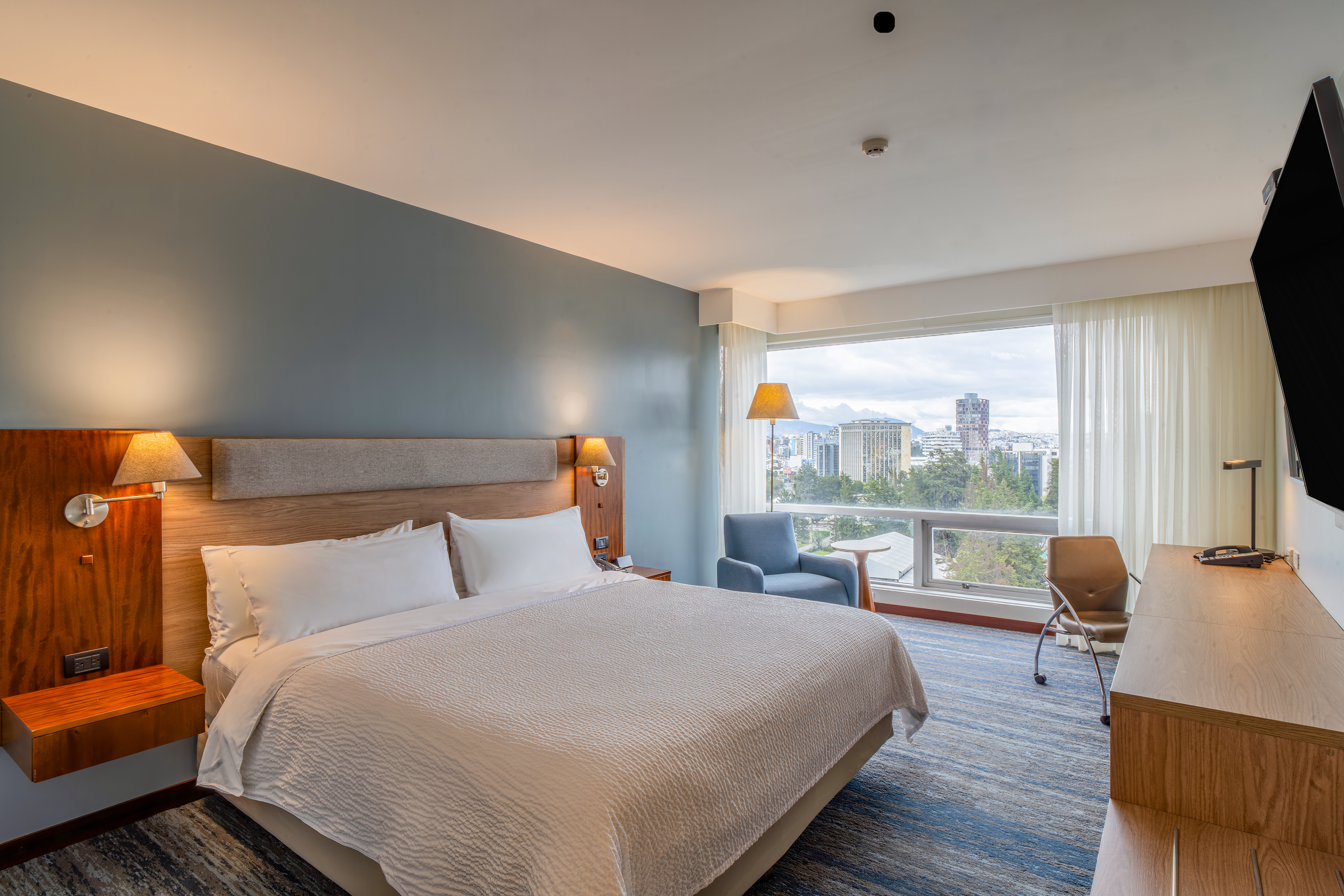 holiday inn express quito by ihg