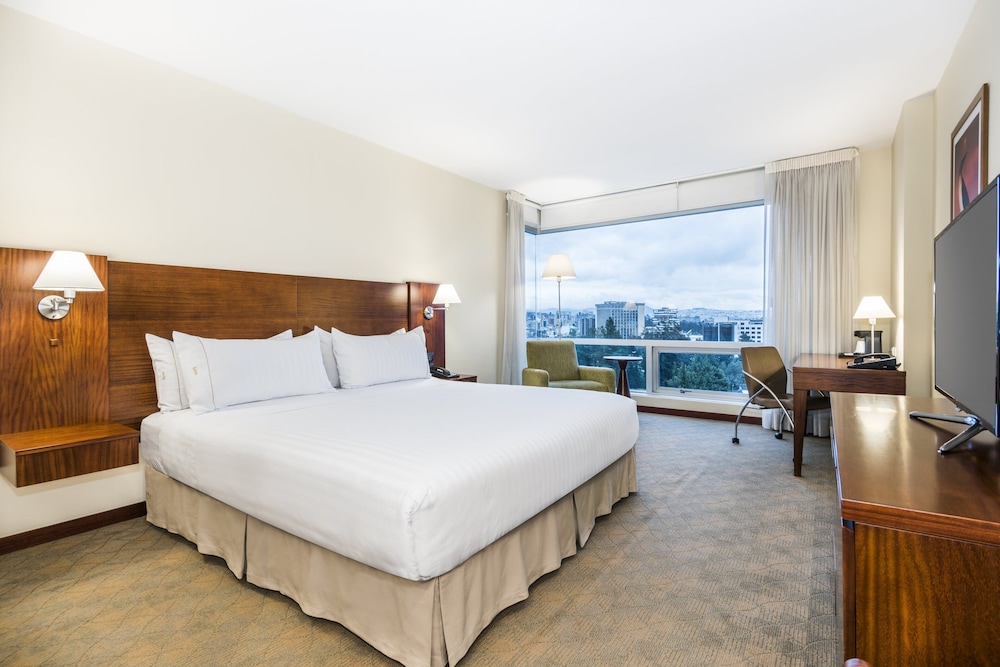 holiday inn express quito by ihg