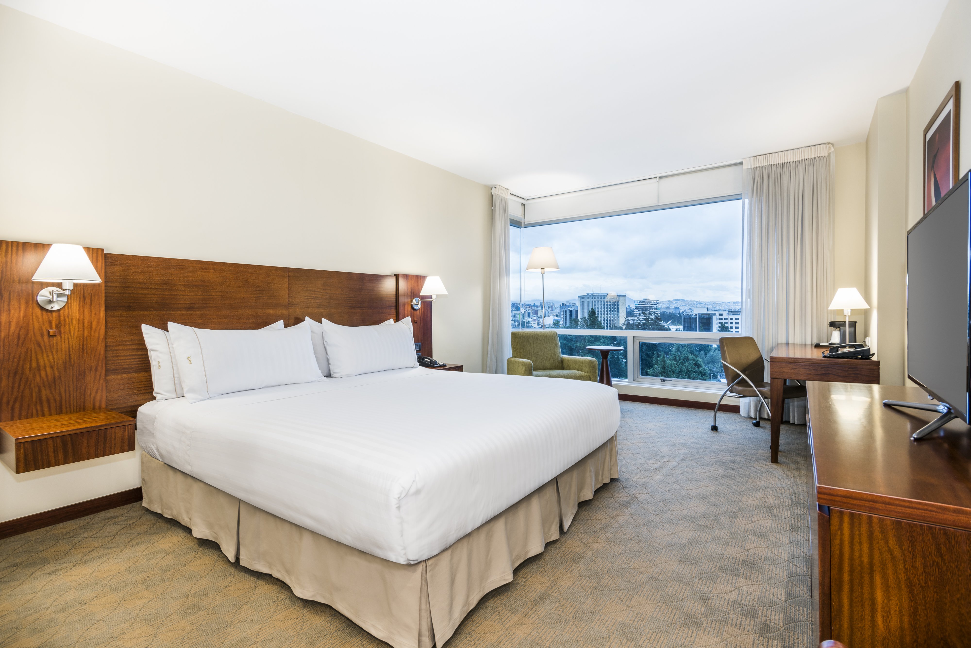 holiday inn express quito by ihg
