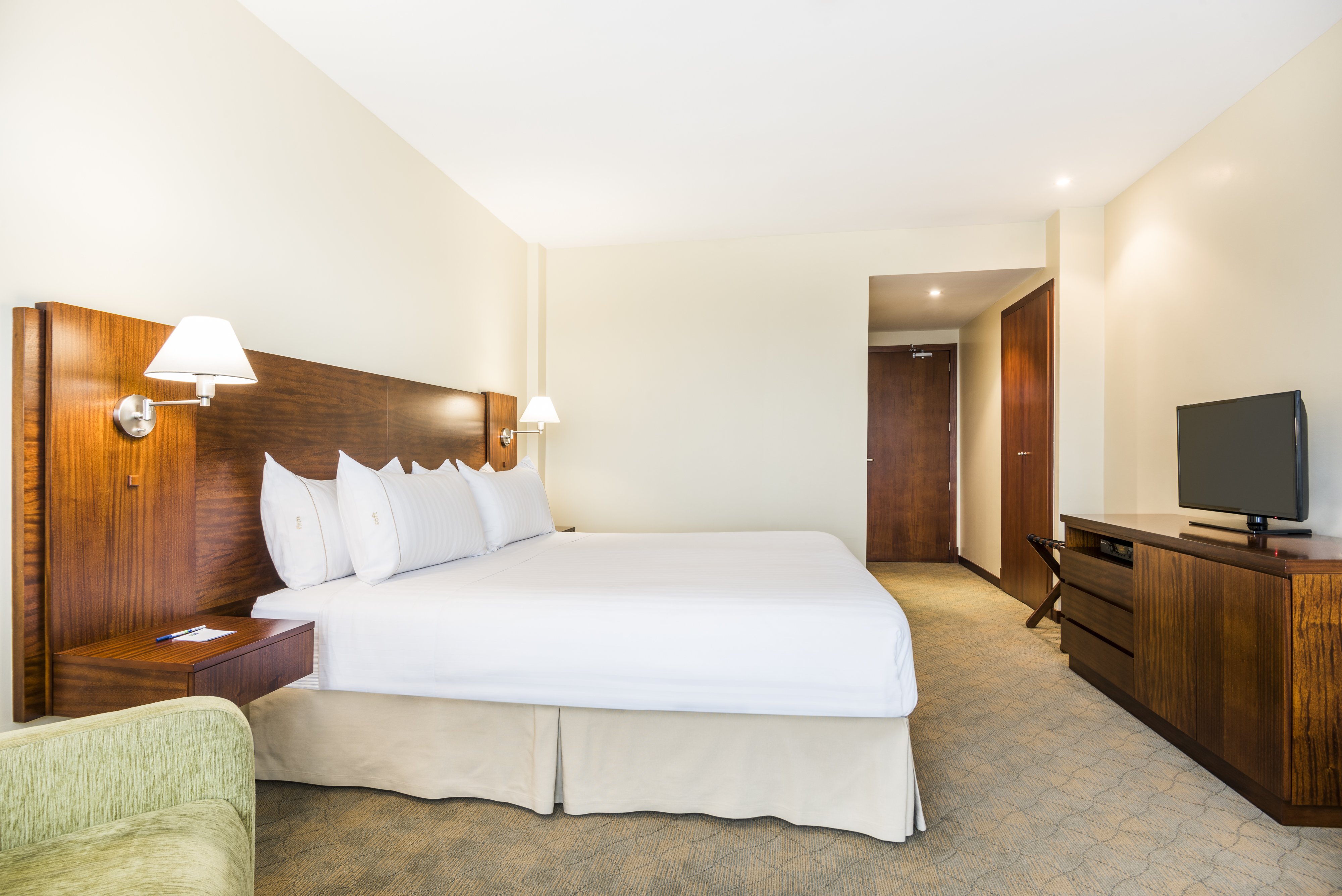 holiday inn express quito by ihg