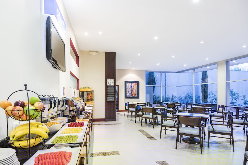 holiday inn express quito by ihg