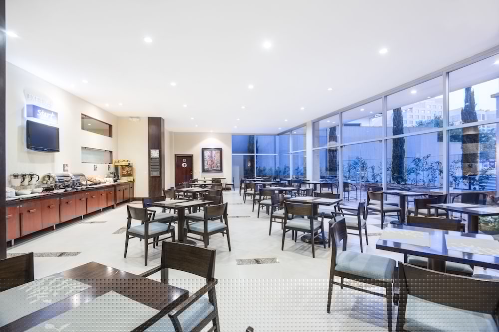 holiday inn express quito by ihg