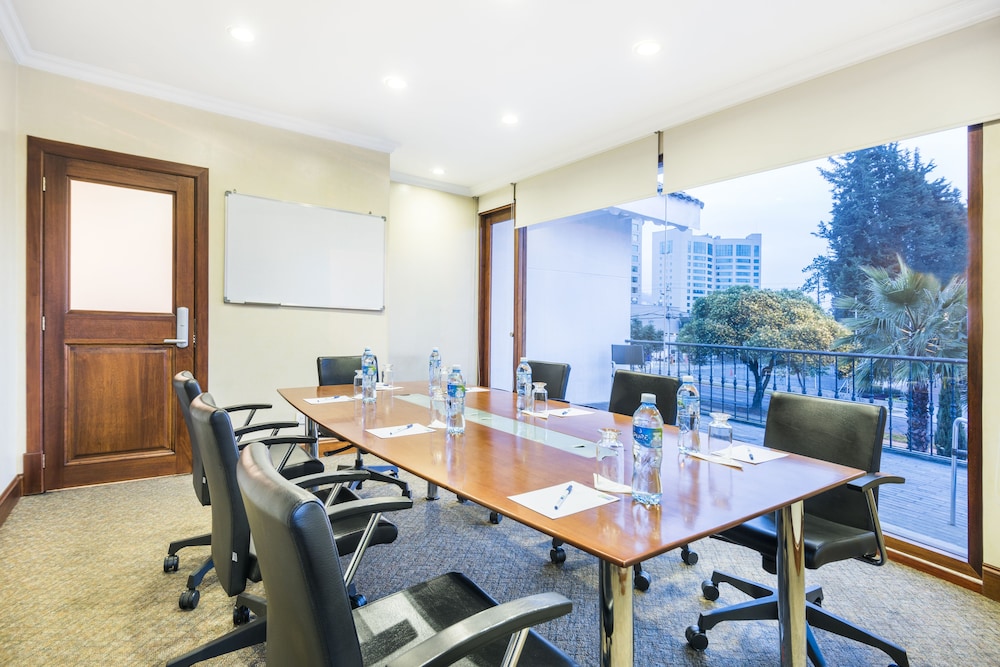 holiday inn express quito by ihg