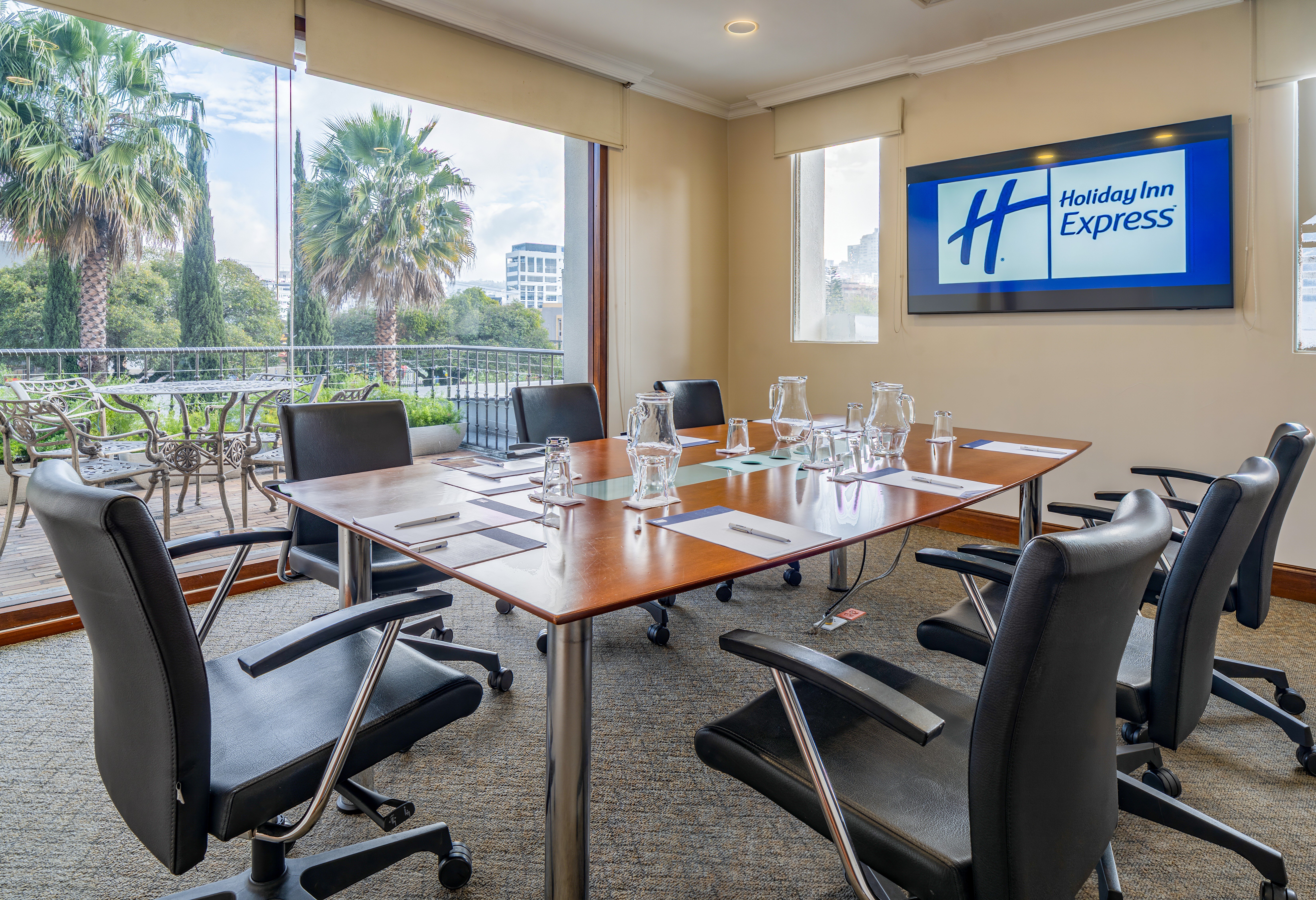 holiday inn express quito by ihg